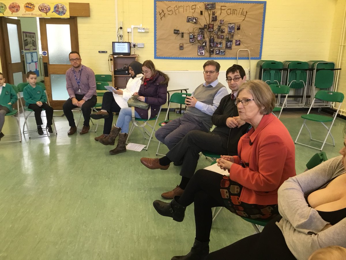 Springwood_Prm's tweet photo. Thank you to the parents, governors and pupils who attended the AGM this morning. We learned a lot about esafety thanks to Mr Farrell and the year 3 pupils #springfamily #springvoice #springict https://t.co/xMLt4Jm0VW