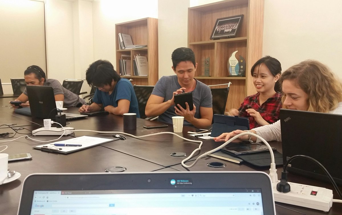 ener_phil's tweet photo. During the last days we accustomed our filipino-german research team to the jointly developed questionnaire for the socio-economic impact study focusing on renewable based decentralized electrification in the Romblon province. https://t.co/01IvcGx59x