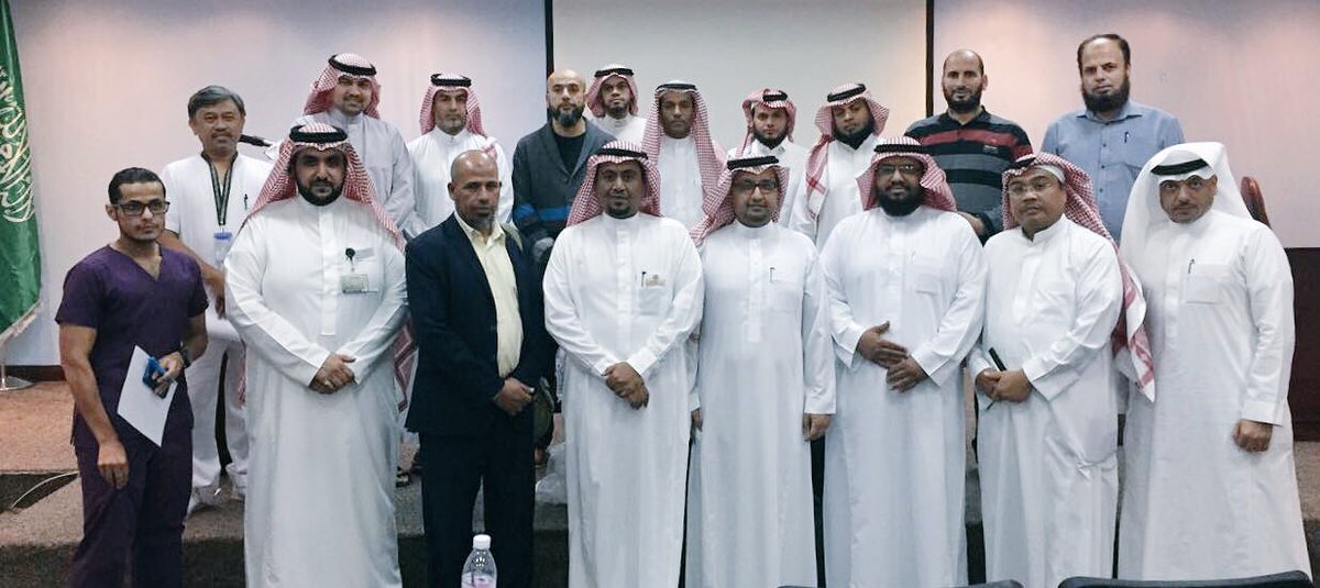 #تعليم_مكة ممثلاً في الشؤون الصحية المدرسية وبالتعاون مع المركز السعودي لسلامة المرضى وجمعية القلب السعودية ينهي تدريب آخر مجموعات الشهر الماضي .. ويبدأ الأحد القادم بإذن الله في تدريب ٦٦٠ معلم ومعلمة خلال شهر "٦" على الإسعافات الأولية في ٧ مستشفيات ..