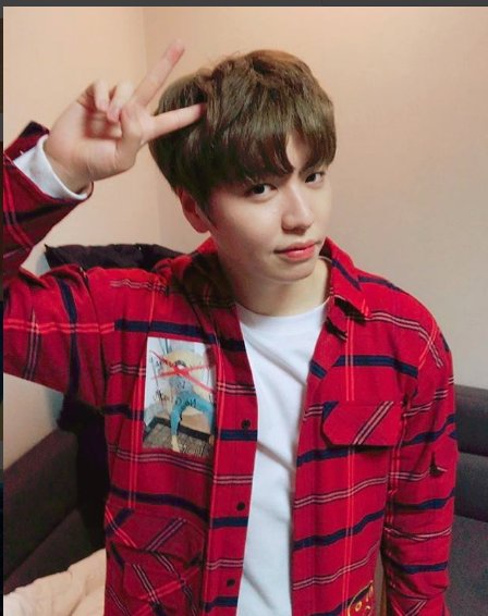 100pergermany's tweet photo. ♫ ~Instagram Update ~ ♫

Chanyong

~Sun. https://t.co/XdQnkfFoGe
