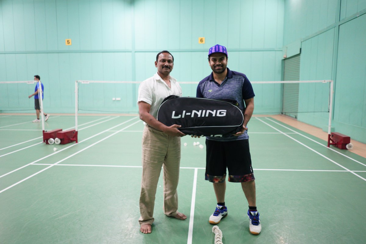 TollywoodThndrs's tweet photo. TollywoodThunder players receiving their Badmition kit in Practice Session 1.  @TollywoodThndrs @i_manalirathod @CBLindia @vnandiniy #tollywoodthunders #PakkaSmash #cblseason2 #CBLIndia #CBL2 https://t.co/RzOAkK5CBK