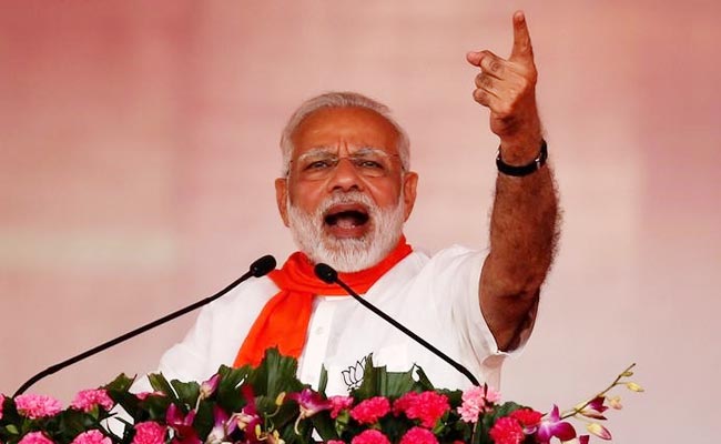 RealHistoryPic's tweet photo. Vijay Mallya escaped using an Airplane.

Lalit Modi escaped using an Airplane.

Nirav Modi escaped using an Airplane.
 
"It was Nehru's Fault who had Given license to Air India for International Operations in 1947". ~ Narendra Modi (2018) https://t.co/afcNFlhK0a