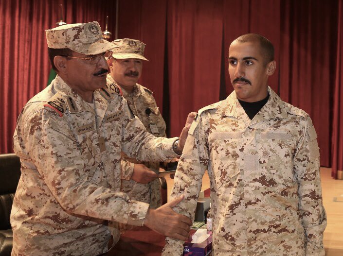 وزارة الحرس الوطني Na Twitteri مدارس الحرس الوطني العسكرية تحتفل اليوم بتخريج دورات تأسيسية الشرطة العسكرية والمدفعية ودورات الصاعقة وأمن المنشآت
