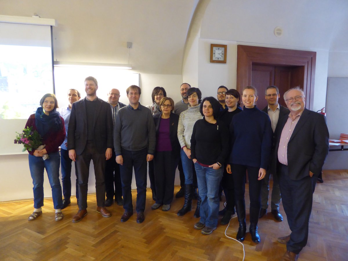 louBurnard's tweet image. Thanks to all for an excellent #distantreading #cost technical meeting in Praha !