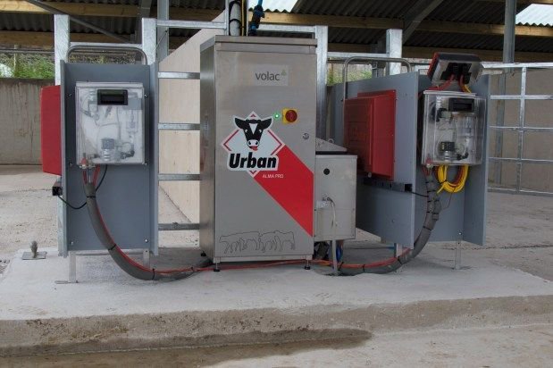 FeedForGrowth's tweet photo. Did you see #TopTip3 to help you when considering the best #calf feeding system for your needs? Here's #4: Service - Power
 
🐄 Is supply consistent/reliable and available at all times of the year?
🐄 Do we have a back-up supply?
🐄 How modern is the wiring on the farm? https://t.co/jdxBsgzlkw
