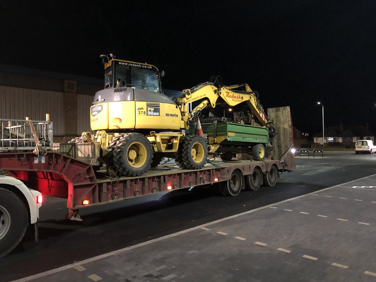 MickProcter's tweet image. My next job doesn’t start until early March, anybody need a duck for a couple of weeks? Or just a driver?