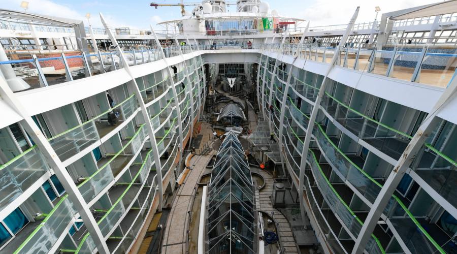 VIDEO. Saint-Nazaire. Le film de la visite du Symphony of the seas dlvr.it/QGRkMl