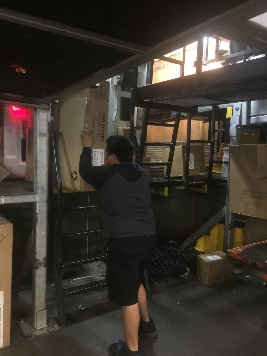 #CaughtSafely Moses our grey sweeper on the Phoaz N using existing facilities and equipment as a fulcrum to get his large heavy irregs up . Thanks <a href="/kennethcherry26/">Kenneth</a> @DesertMTUPSers <a href="/TonyTvalencia01/">TONY</a>