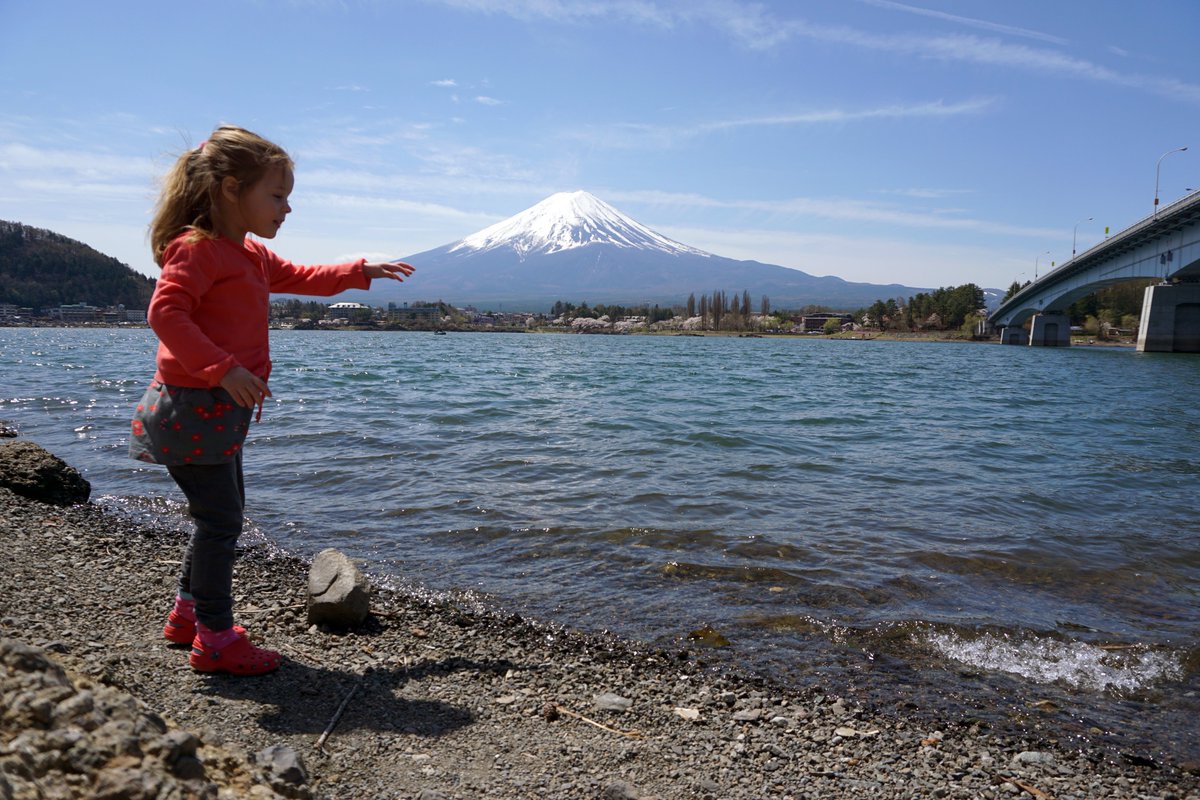 Wil je met je #kinderen door #Azië reizen? Reisexpert Daphne reisde met haar man en dochter door Japan en geeft je tips! Hanteer een rustig reistempo en bezoek een kasteel. Dat spreekt tot de verbeelding van kinderen! #blog vnc.nl/blog/view/rond…