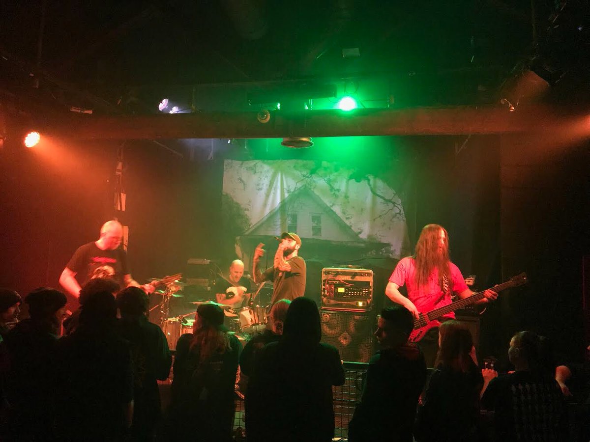 REAL ROCK SHOW tweet media