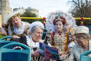 UKinbound's tweet image. In celebration of the upcoming #RoyalWedding in Windsor, @Original_Tour has launched a new open-top bus tour to help visitors discover the rich history and heritage of the town: bit.ly/2HezLkf