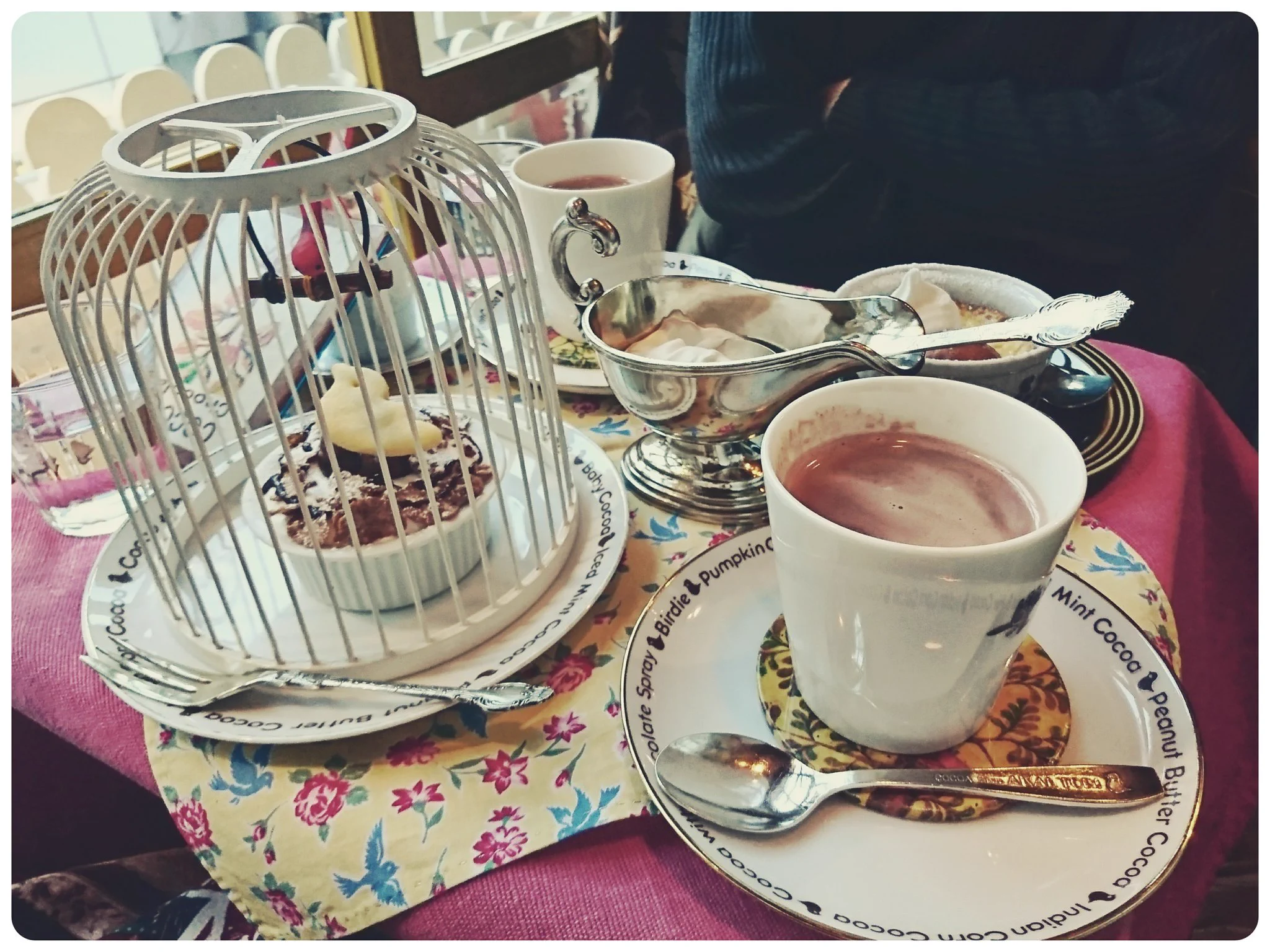 大阪にある珍しいココア専門店の「赤い鳥」が今月閉店？悲しみの声が広がる