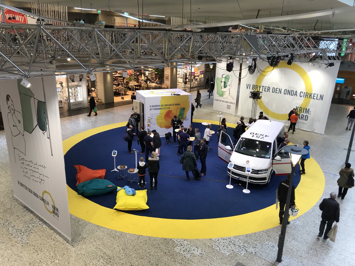 Nu är vi igång! Kom förbi och träffa oss i Nordstan. Se hur en intagen bor eller prova en fotboja, kort sagt få reda på mer om hur Kriminalvården fungerar.