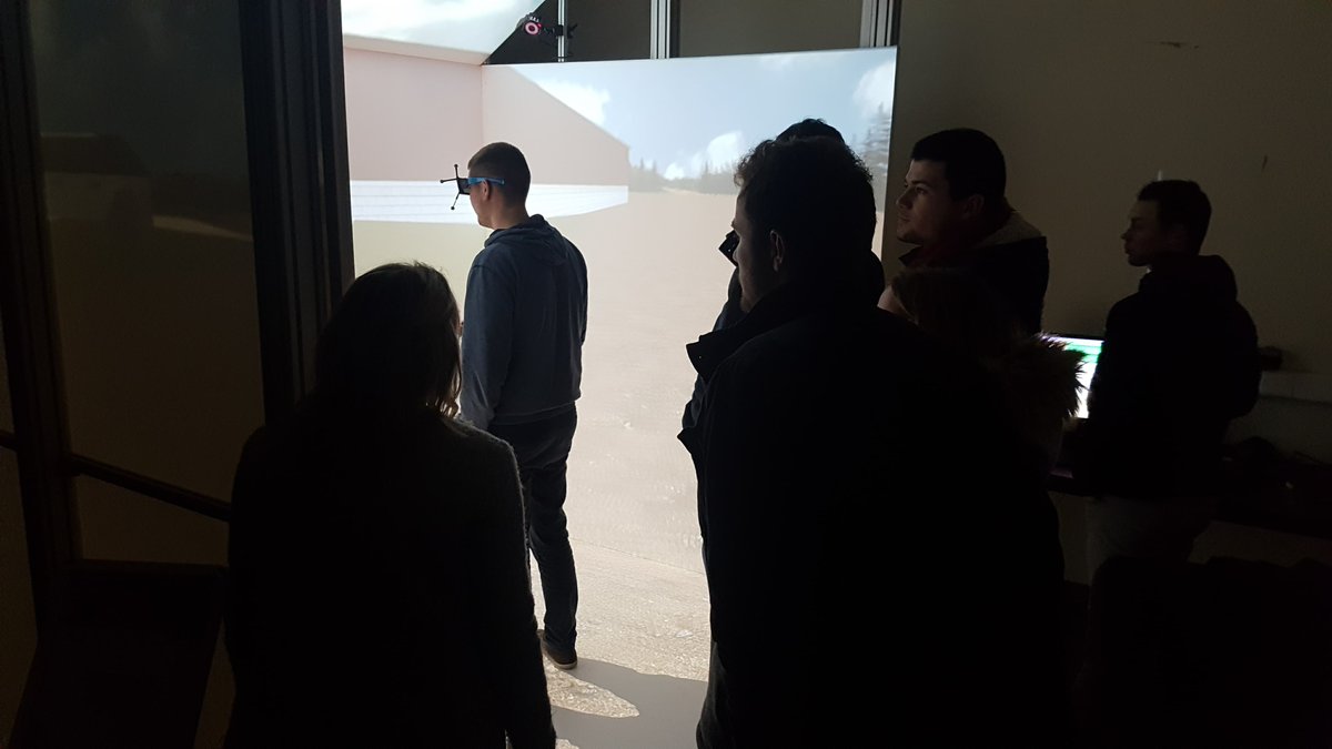 RealyzVR's tweet photo. Visite des étudiants du Lycée agricole de Laval pour connaître et tester les outils de #Realitevirtuelle dans les domaines du #bâtiment et #agriculture ! Ils ont été conquis c'est certain !!!😄 @fdsea53 @Agri_53 @philippe_jehan @ChambagriPdL https://t.co/iRxT6MAt2f