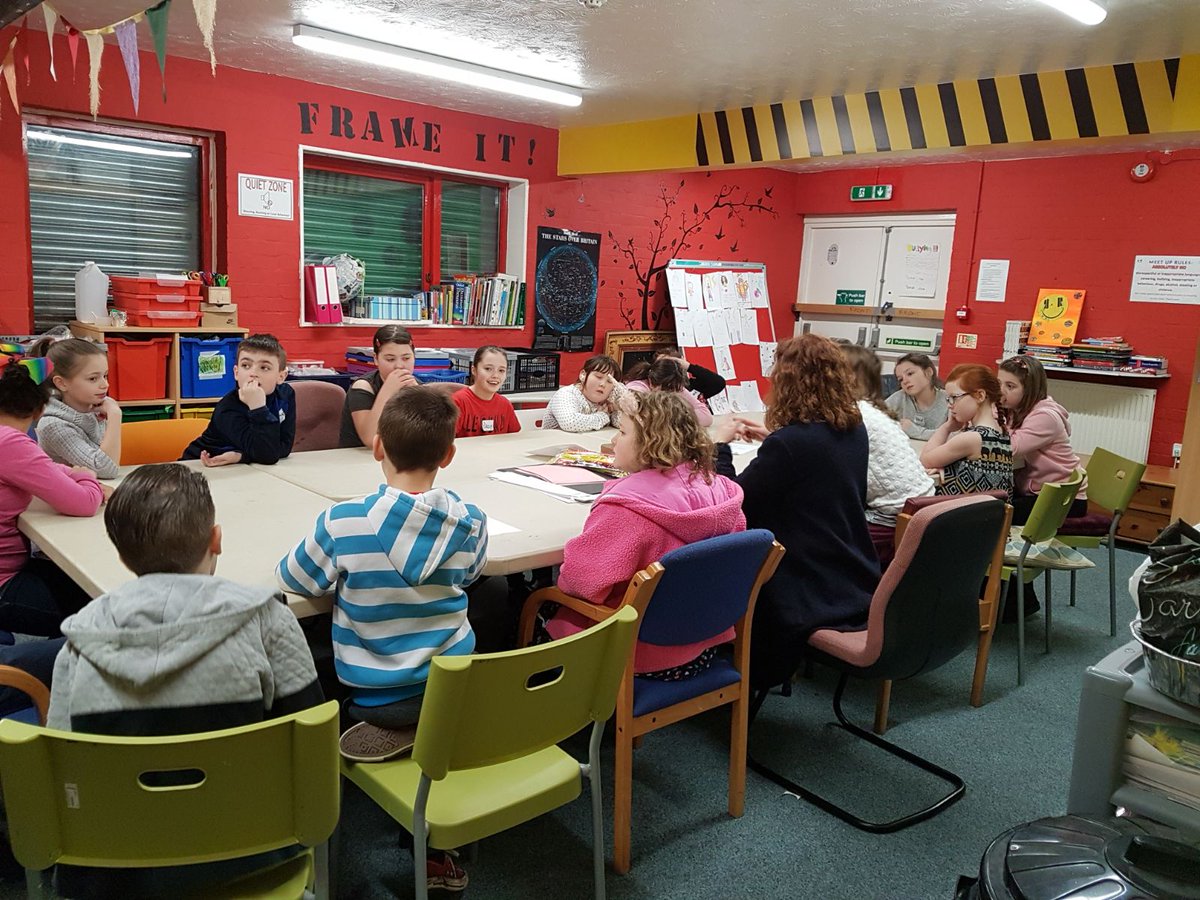 Meetupcommunity's tweet image. Massive thanks to David Whitney and staff from Bury Theatre Royal for an amazing 3 days of drama workshops. Our YP had a great time making models, drawing, acting, writing music lyrics and putting on a play for parents. So proud of our YP.  Thanks @BigLotteryFund #TBFCharity 💖💜