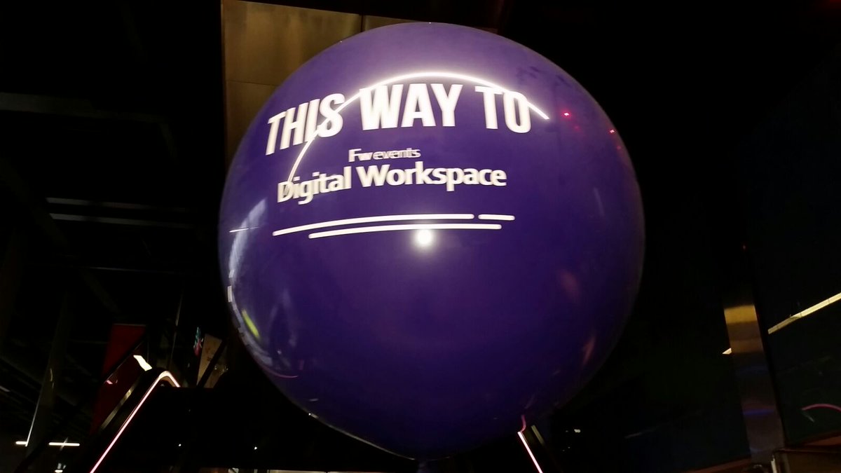 Online bedenker Eric is in Utrecht voor het Digital Workspace Event. De hele dag staat in het teken van digitale revolutie en de invloed daarvan op onze (digitale) werkplek. #DWE18