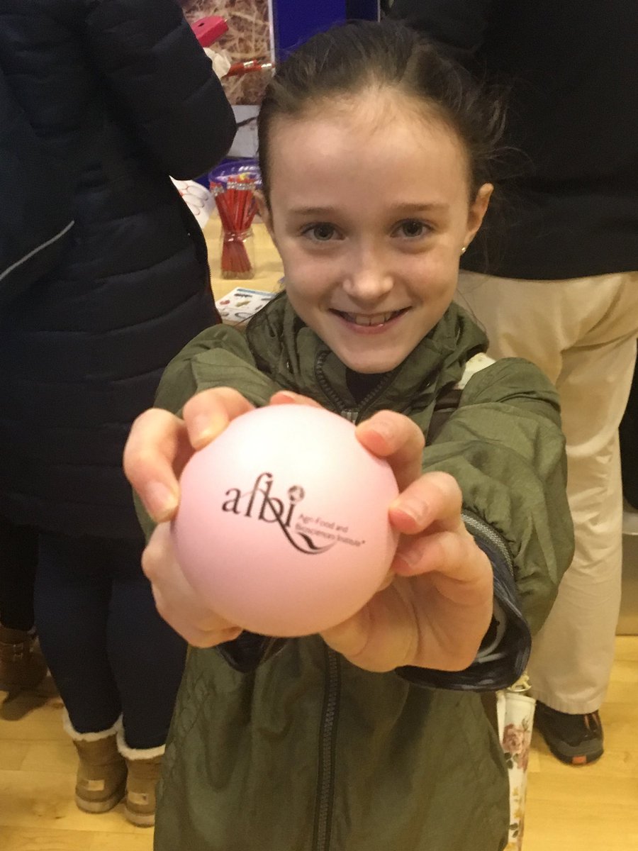 STEMCentre's tweet photo. We’re all extremely excited to be here at @niscifest ! The squid dissection is just about to start in the STEM Centre. Shall we live-tweet it!?  @MATRIX_NI https://t.co/8jHOpVmPCw