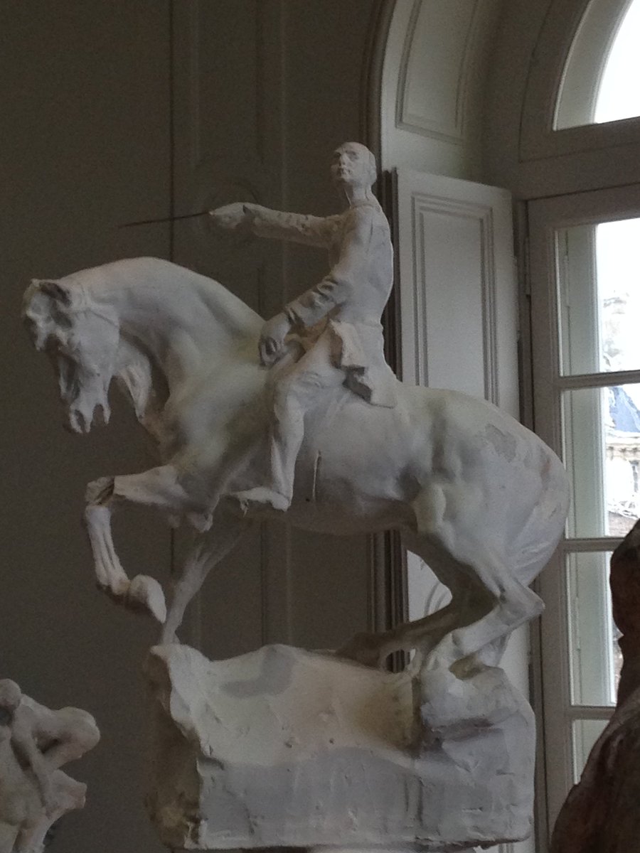 cvl_malraux60's tweet photo. Les élèves de l'option arts en visite au musée Rodin. #Optionarts https://t.co/nTNeBnPXm7