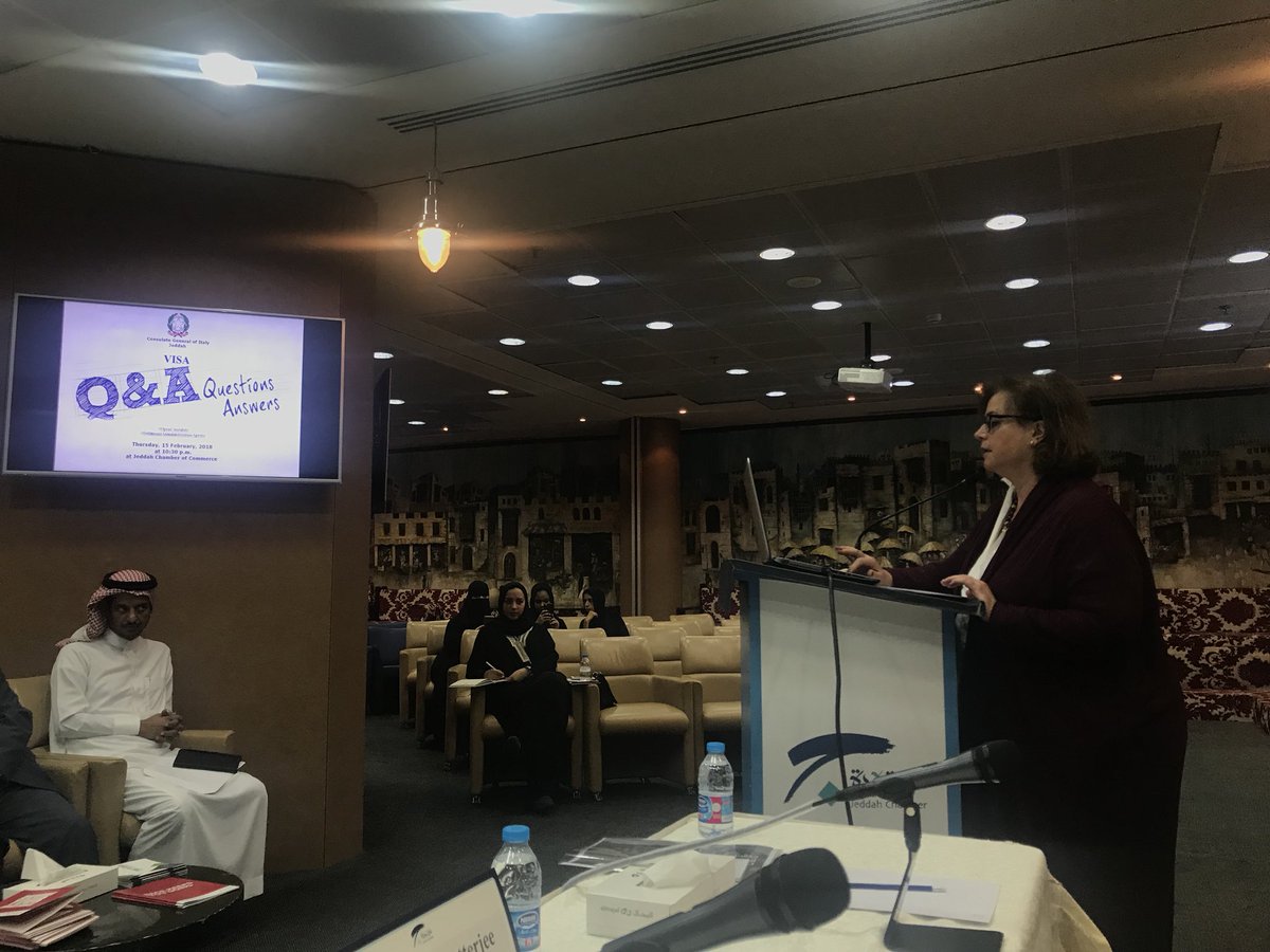 ItalyinJeddah's tweet photo. Giornata informativa dellโUfficio #Visti del Consolato con gli imprenditori della @JeddahChamber - nuove opportunitร e chiarimenti per incoraggiare il business, abbattere il rischio corruzione e contrastare visa shopping. #OpenConsulate #Gedda https://t.co/jC9cooe2dP