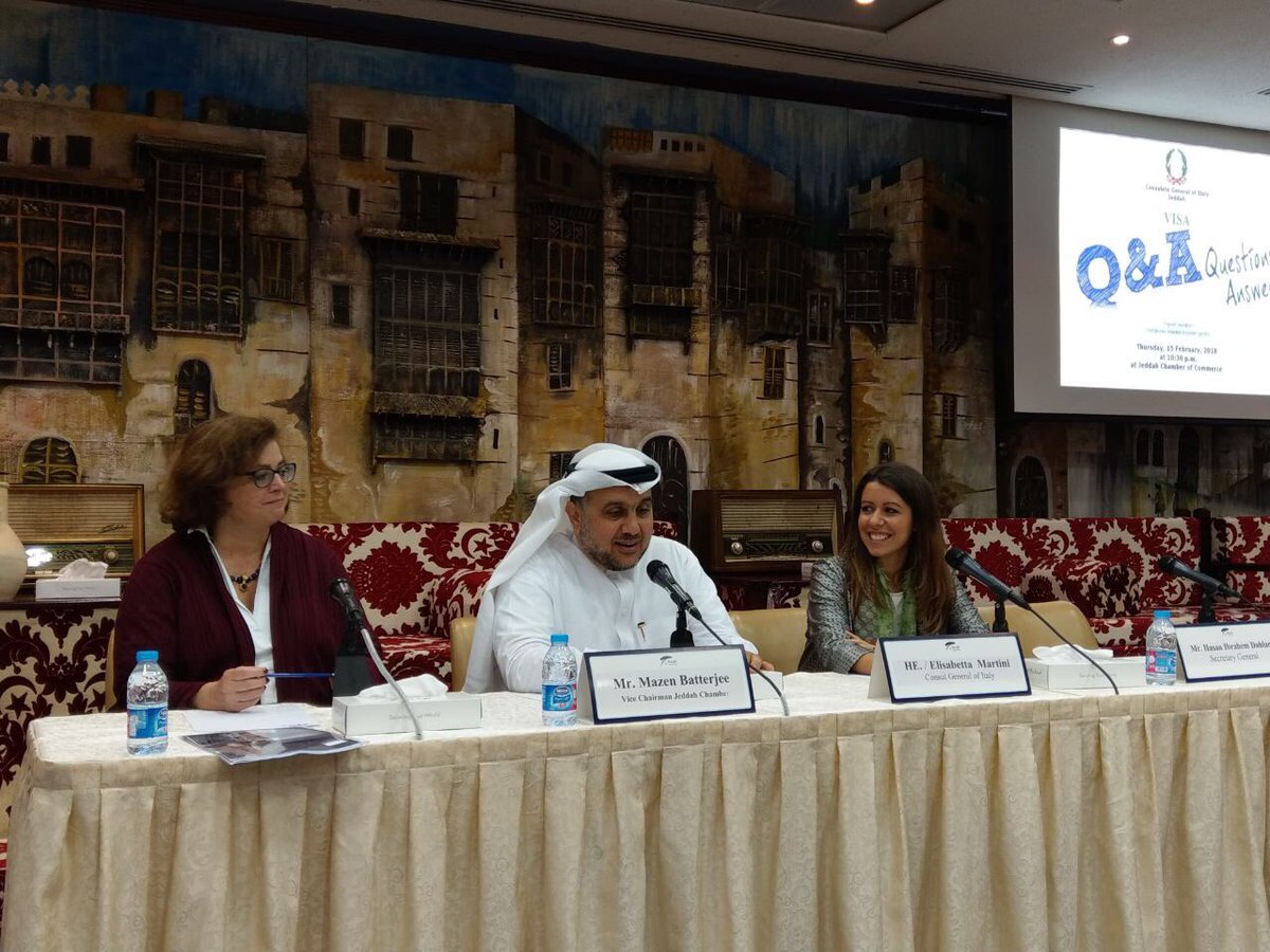 ItalyinJeddah's tweet photo. Giornata informativa dellโUfficio #Visti del Consolato con gli imprenditori della @JeddahChamber - nuove opportunitร e chiarimenti per incoraggiare il business, abbattere il rischio corruzione e contrastare visa shopping. #OpenConsulate #Gedda https://t.co/jC9cooe2dP