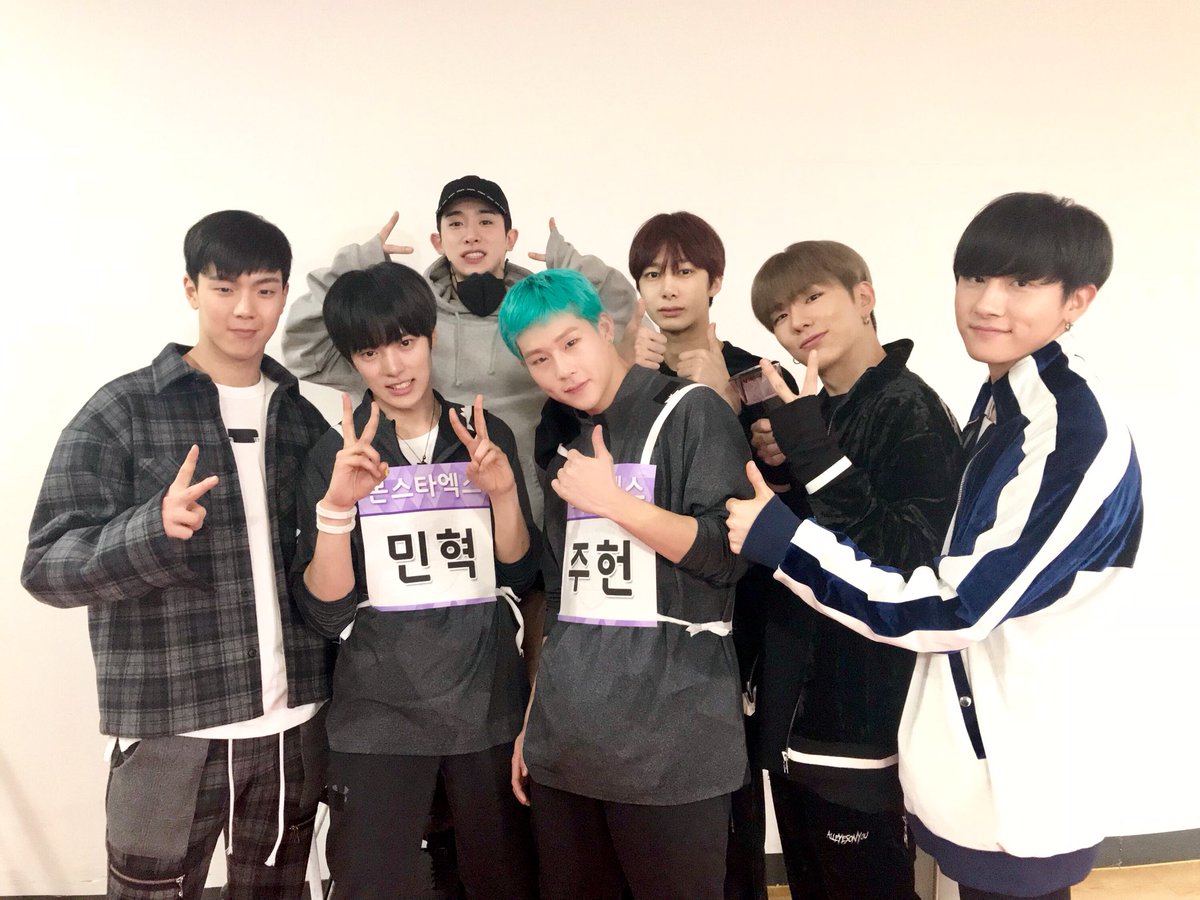 OfficialMONSTAX's tweet image. [#MONSTA_X] 
180215 #몬스타엑스
MBC 2018 아육대 ✔️

MBC #2018아육대 오후 5시 10분
내일도 함께해요😘 #몬베베 본/방/사/수/