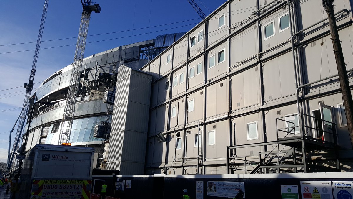 DavidH_Premier's tweet image. A great welfare and office set up by @Premier_Modular today supporting stadium build