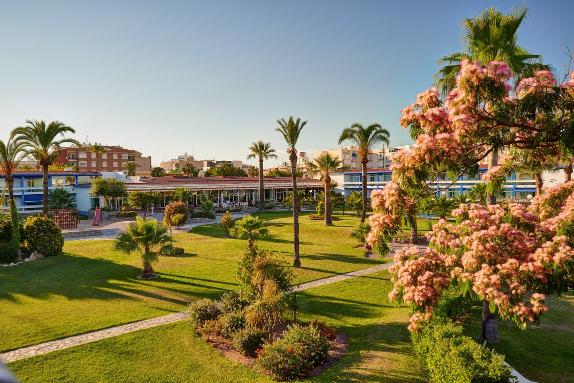Reserva tus vacaciones de invierno con antelación y consigue el mejor precio en Paradores: #Ayamonte #Benicarló #Cádiz #ElSaler #Jávea #MálagaGolf #Mazagón #Mojácar #Nerja. Reserva y viaja hasta el 23/03/2018 ▶️ bit.ly/2DKrzdo