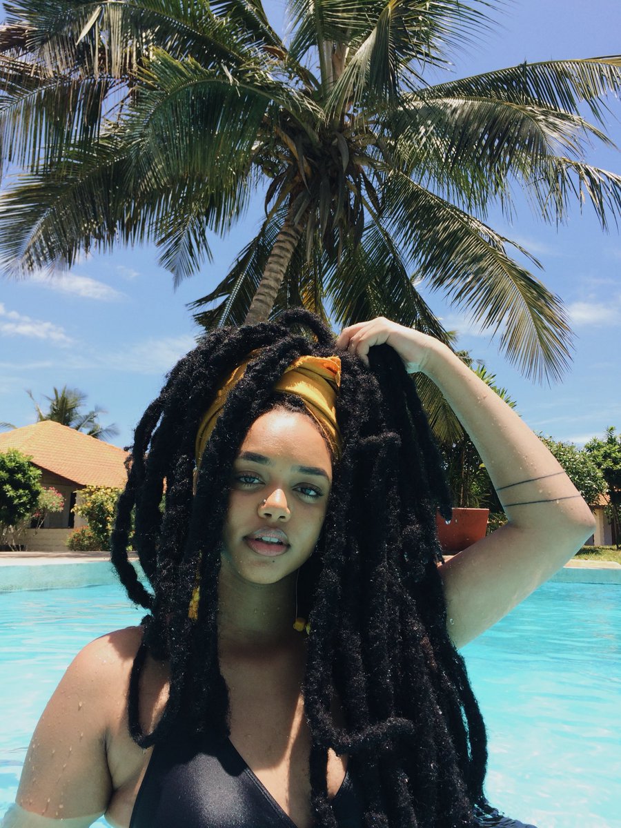 MadusaKarma's tweet photo. never been happier. 🧜🏽‍♀️🕊🦋 https://t.co/Gq0iXbFR0A