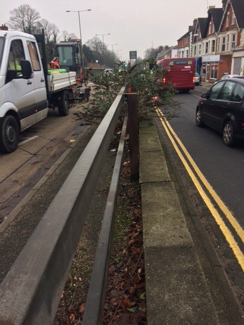 SalisburyCC's tweet photo. Our @idverdeUK team have been busy clearing the debris from this Salisbury road #CleanUpSalisbury #CleanUpWilts https://t.co/mTq81urISI
