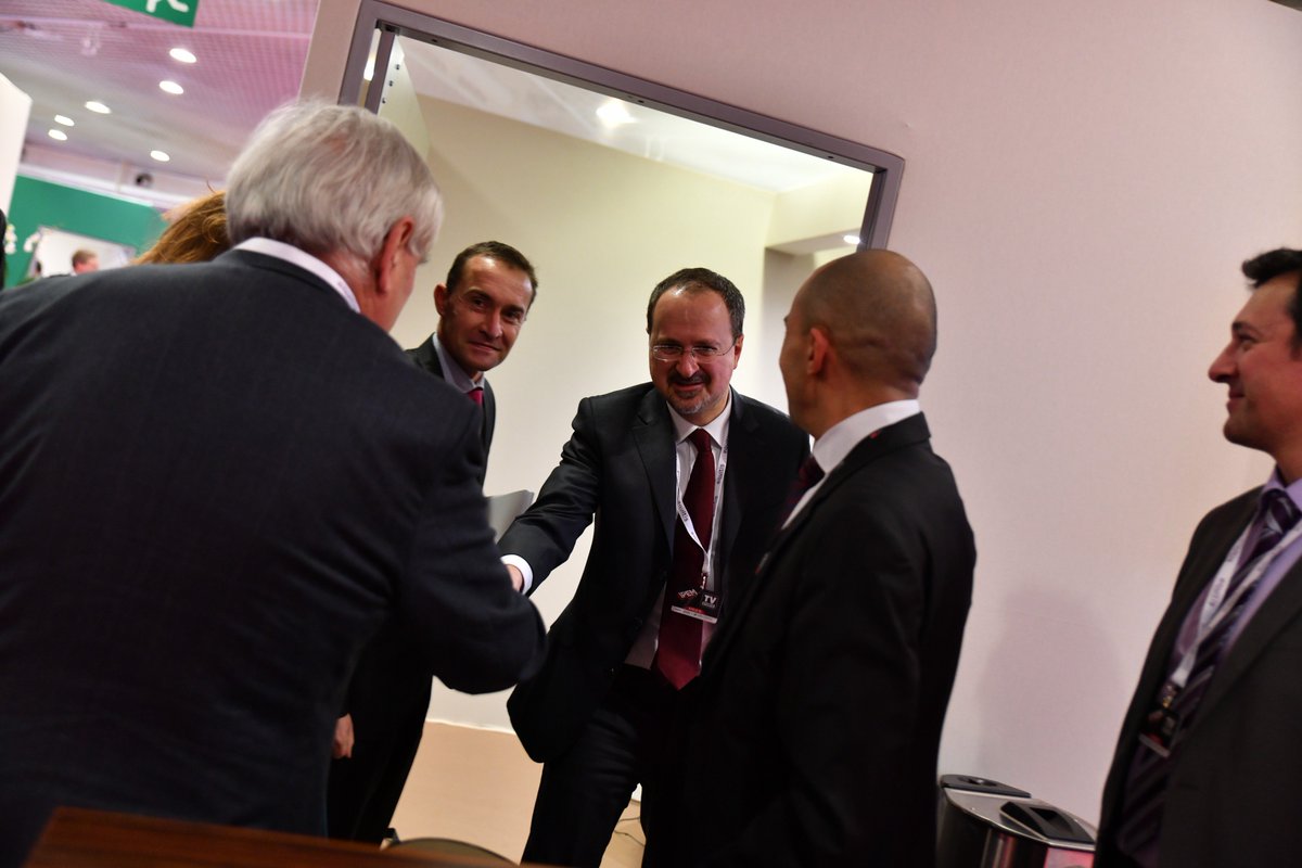 cms_fl's tweet photo. Retour en photos sur notre participation à l' #IPEM2018, où près de 50 personnes sont venues nous rencontrer sur notre stand, dont @jpraffarin. Un grand merci à tous ! #ThrowbackThursday https://t.co/4ZPNhucBSO