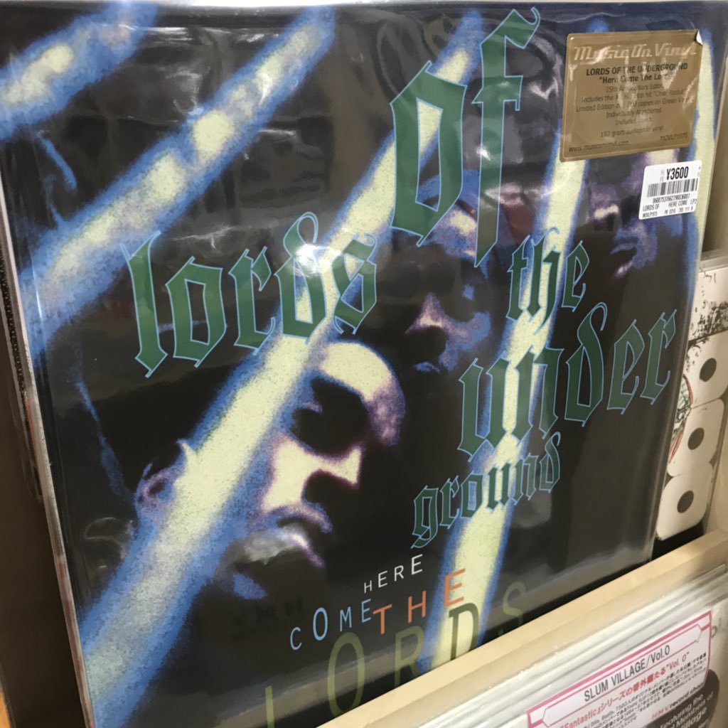 HMVrs_shibuya's tweet image. 新品 LP入荷情報
LORDS OF THE UNDERGROUND
HERE COME THE LORDS 2LP
在庫あります。
#MARLEYMARL と #KDEF によるプロデュースワークによる93年発売の1st アルバム。
限定GREEN VINYLで待望の再発！
#hmvrecordshopshibuya  #vinyl #musiconvinyl  #lordsoftheunderground