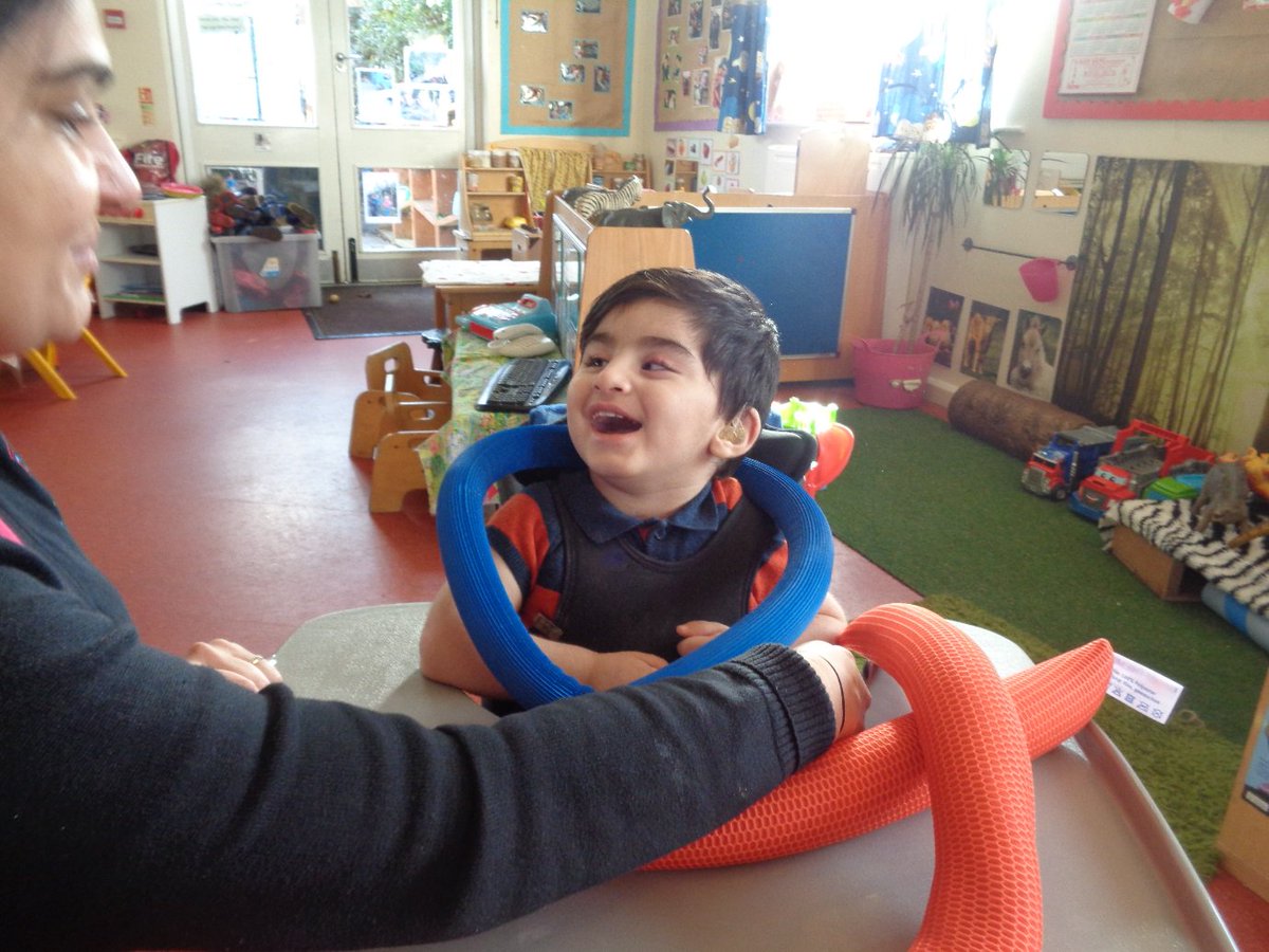 CPnurseries's tweet photo. Our Ravensthorpe #nursery have been having fun supporting the learning of their children with #SEN. The children enjoyed sensory play activities &amp; 1 to 1 interaction. The staff have been a great support &amp; continue to make a positive difference to children's lives. @SENDChampions https://t.co/B91fZDrB3H