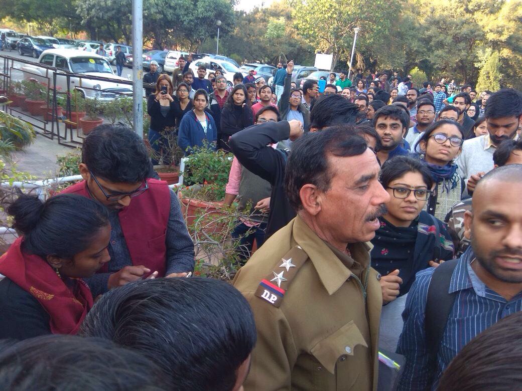 GeetaJnu's tweet photo. Fearing students questions in a shameless move JNU VC has called police to intimidate and terrorise students. The VC who can call police to intimate his own students is not a VC at all.
Shameless VC, #NotOurVC https://t.co/aKwqRMFCF4