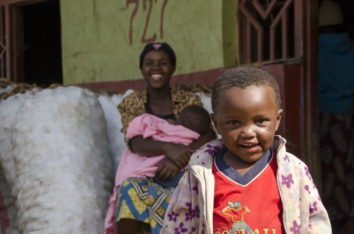 unicefrw's tweet photo. That face you get 😀 when you know your sister will grow up strong because your mom is #breastfeeding for the first 6 months!
#ForEveryChild, the best start in life. https://t.co/hiJLITTJSc