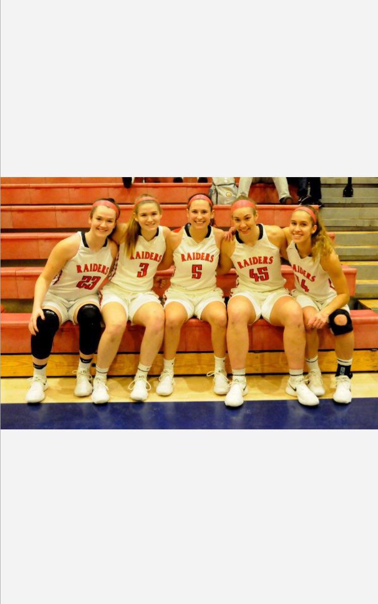 avaab23's tweet photo. Goodluck to my soul sista in surgery today!!! No acl needed for you babayy stay tough Berta is finally coming::)) thinking of you today love you okaayyy💗💗 #weplayforem @emilydowner45 https://t.co/IG8B0qUHI2