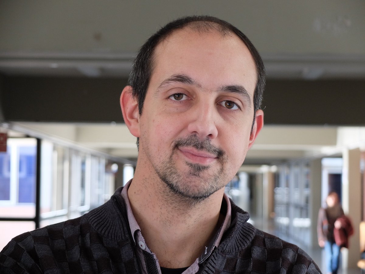 ubeconomics's tweet image. Researcher at #ubschooleconomics #IPERG @cescamat has been awarded a #JuniorLeader #postdoctoral #fellowship by 
@FundlaCaixa to foster high-quality, innovative #research and to support the best scientific talents. Congratulations! 🙌📚🎓 #lacaixafellows #lacaixa #postdoc