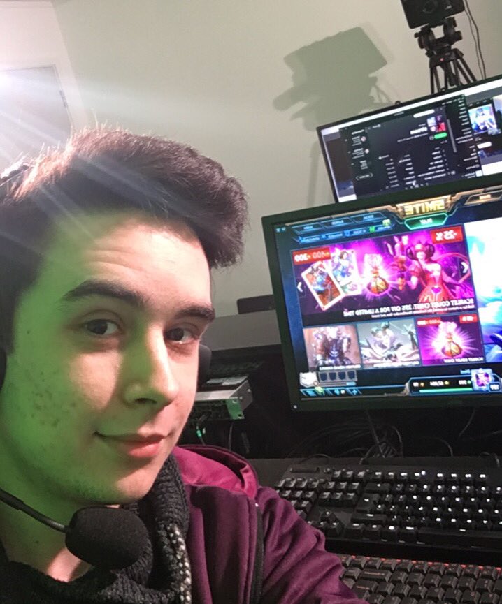 you know what time it is 👉 twitch.tv/hireztv