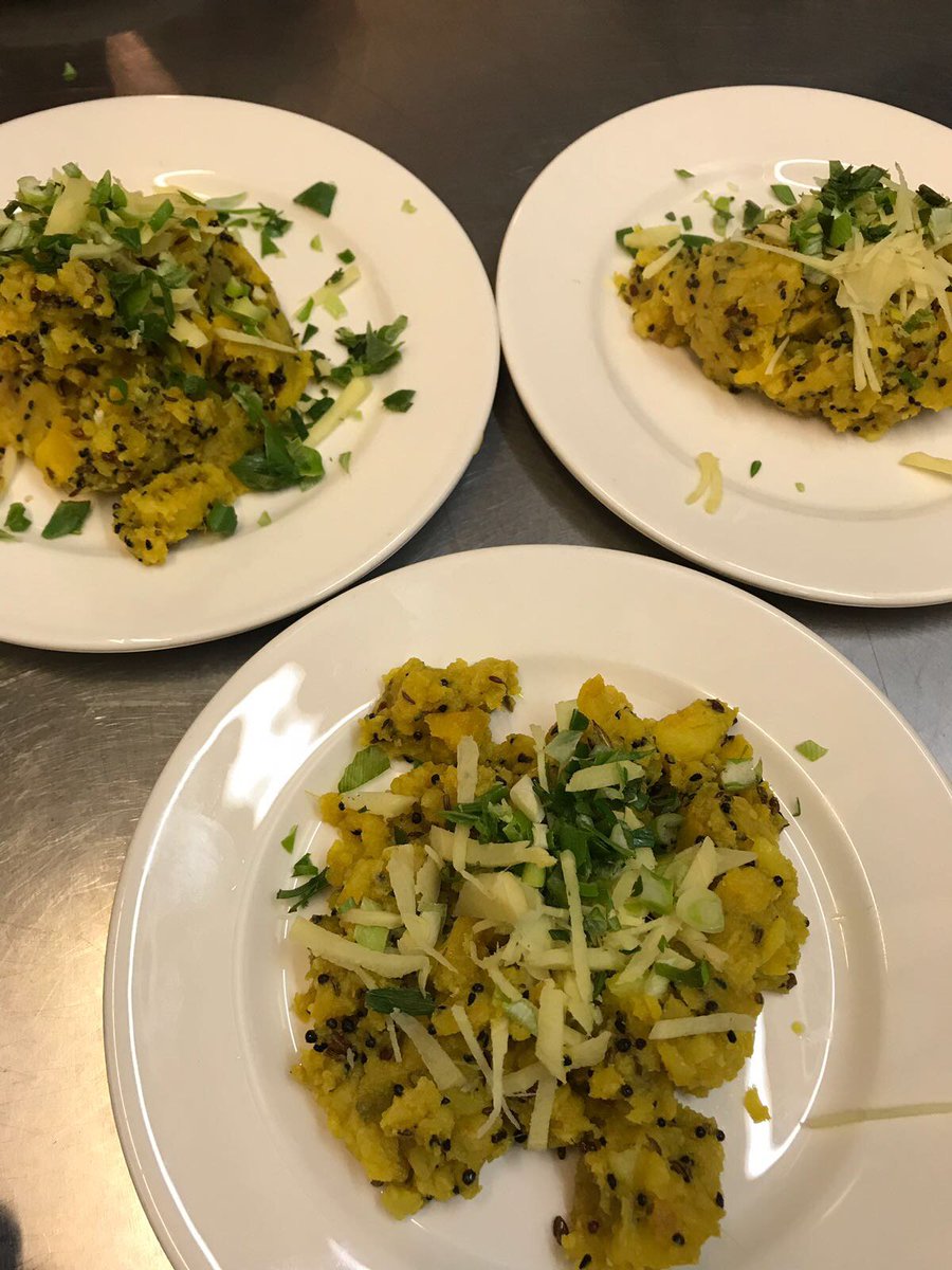 Fancy our early bird menu? Book now 01204 669000 #delicious #lovefood #foodlover #wine #instafood #healthy #chefs #cooks #goingout #celebratewithfood #Curry