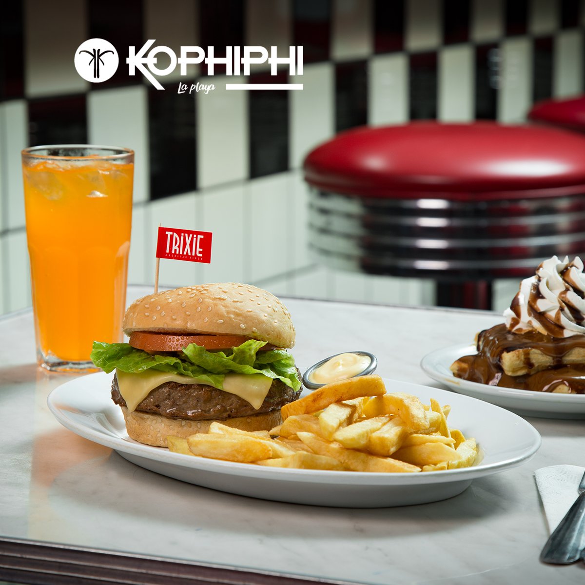 KOPHIPHILAPLAYA's tweet photo. ¡¿ Ya probaste las super #hamburguesas de #Trixie ?! 😱🙌 
No te olvides! #Kophiphi es #TuParador https://t.co/dHRK8cJCIa