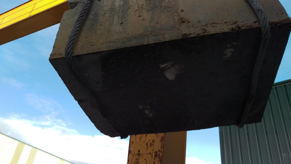 carlocarrara's tweet photo. WIRE SAW S600EG CUTTING OLD COLUMNS OF CONCRETE https://t.co/UXY6LTOOCr