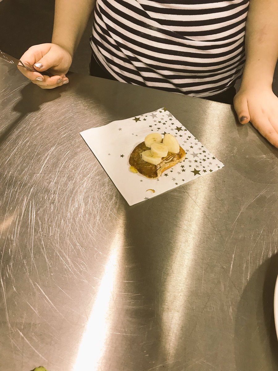Z1GirlsGroup's tweet photo. @Z1GirlsGroup made yummy pancakes on Tuesday night 🥞 healthy options were provided but of course it wouldn’t be pancake day without some sweet treats🤭 @phoebe_GCSH @WomensFundScot @Spiritof2012 #pancakeday2018 #fundedbyspirit #Z1GG https://t.co/lpm5Q3dQMs