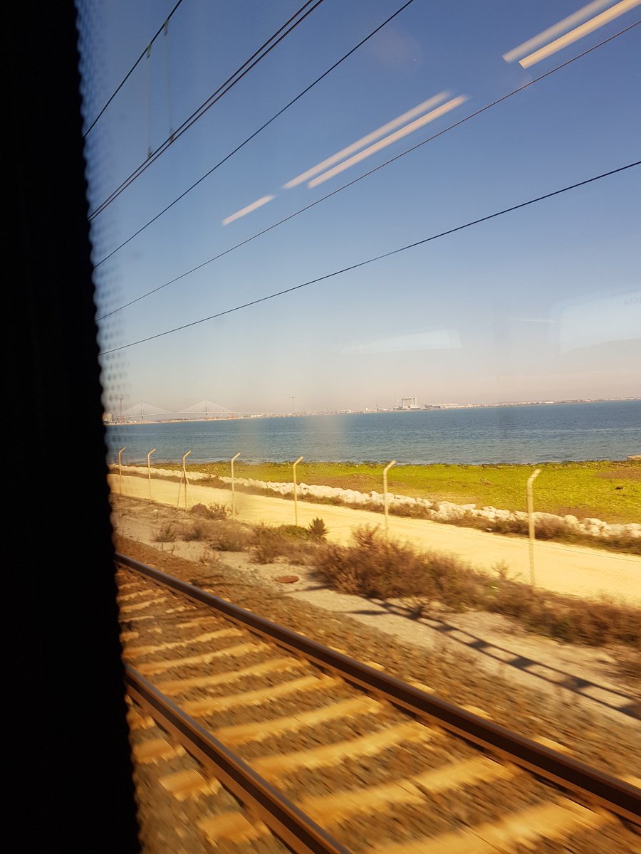 leti_ortiz's tweet photo. La foto que nunca quieres hacer cuando llegas... Cádiz, otra vez me has enamorado... Volveré, seguro #gaditaneando https://t.co/dzSWQz3kYB