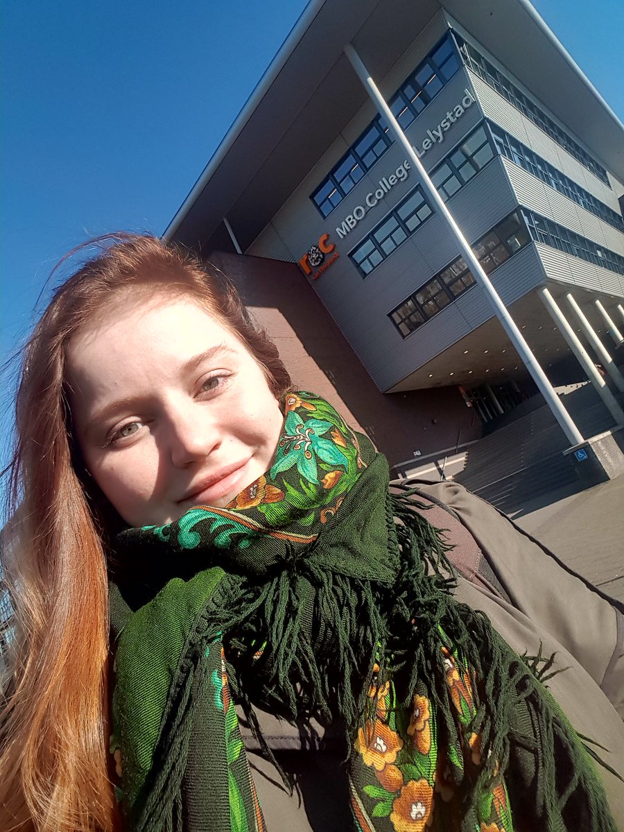 Gisteren (foto) &amp; vandaag #Gastles 'Solliciteren' geven bij ljr 1 niv 4  van het MBOCollegeLelystad! <a href="/GastlessenFNV/">Gastlessen FNV</a>