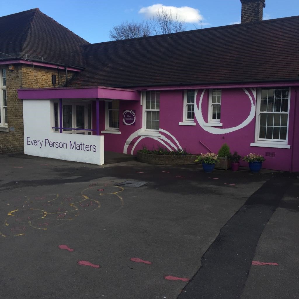 APCBuilding's tweet photo. @APCBuilding have spent half term working at a primary school in Shirley, Croydon. We have been commissioned to provide window replacements throughout the school and will phase the works to take place during school holidays, to avoid any inconvenience for the staff and students. https://t.co/spyoGXS7rs