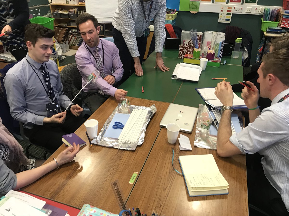 STEMglasgow's tweet photo. First twilight session for the 2018 #JACOBSEngineeringChallenge is underway. Thanks to @SaintRochsPS for hosting #STEMGlasgow https://t.co/Y9Y4GCVqpj