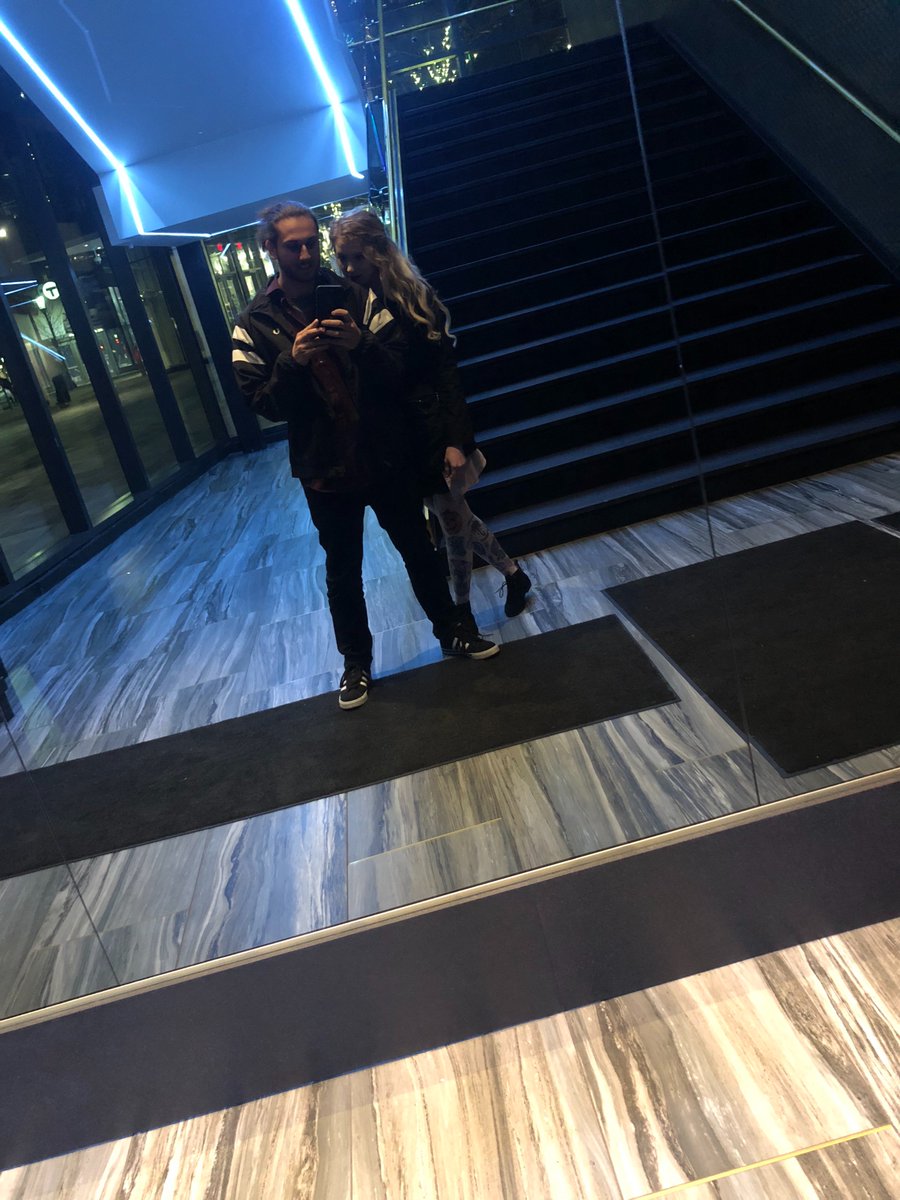 Sam tweet media