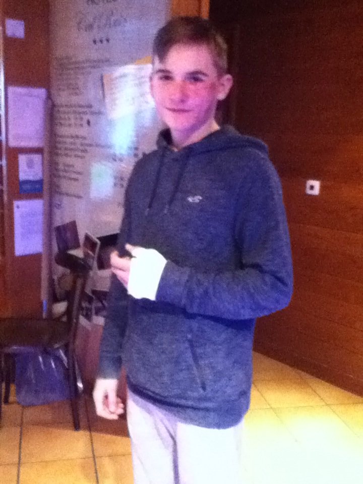 kingdownskitrip's tweet photo. Poor Nathan is our first casualty of the week, after trying to set a speed record whilst sliding on his face https://t.co/v4fwqoSjP6