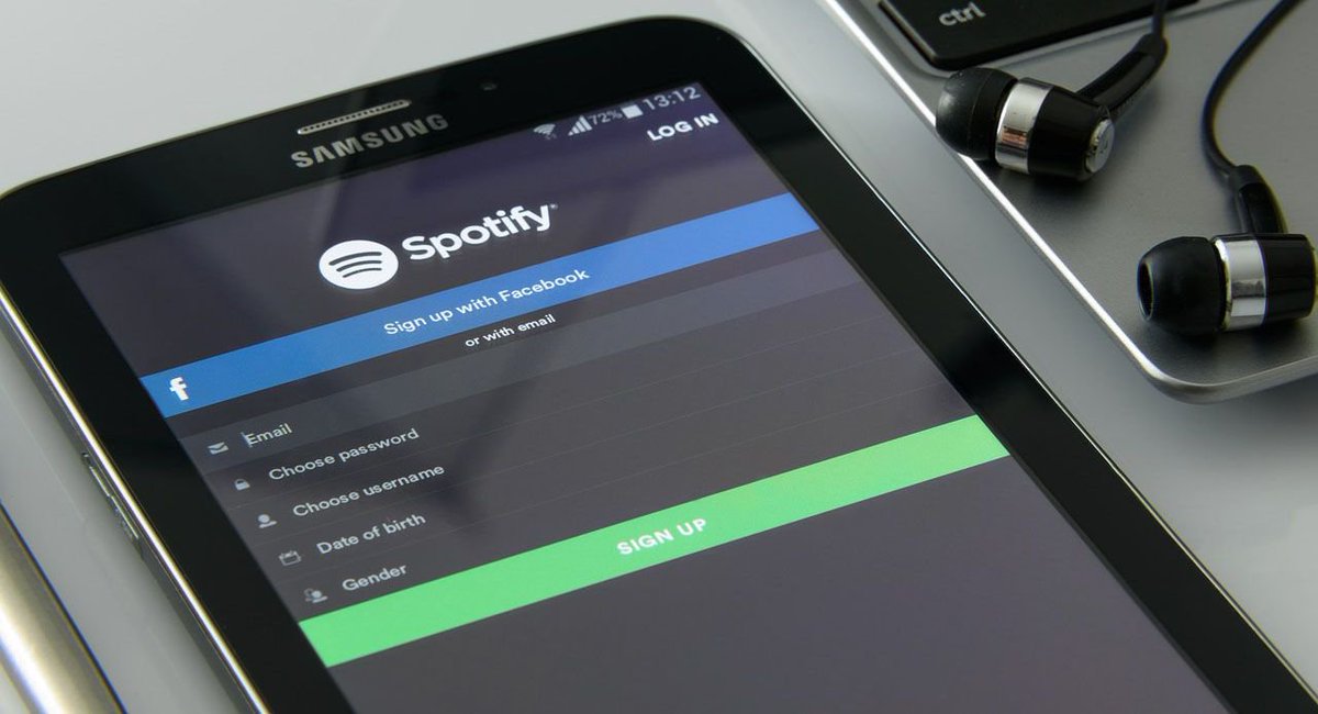 ODIHQ's tweet photo. What if you could let your doctor access data on your Fitbit? Or use your Spotify playlist in iTunes? These are things that could be enabled by data portability. But will GDPR and data portability support innovation? (by @jhardinges &amp; @gcwhitworth): https://t.co/fOvasiEULn https://t.co/laGGlL96sH