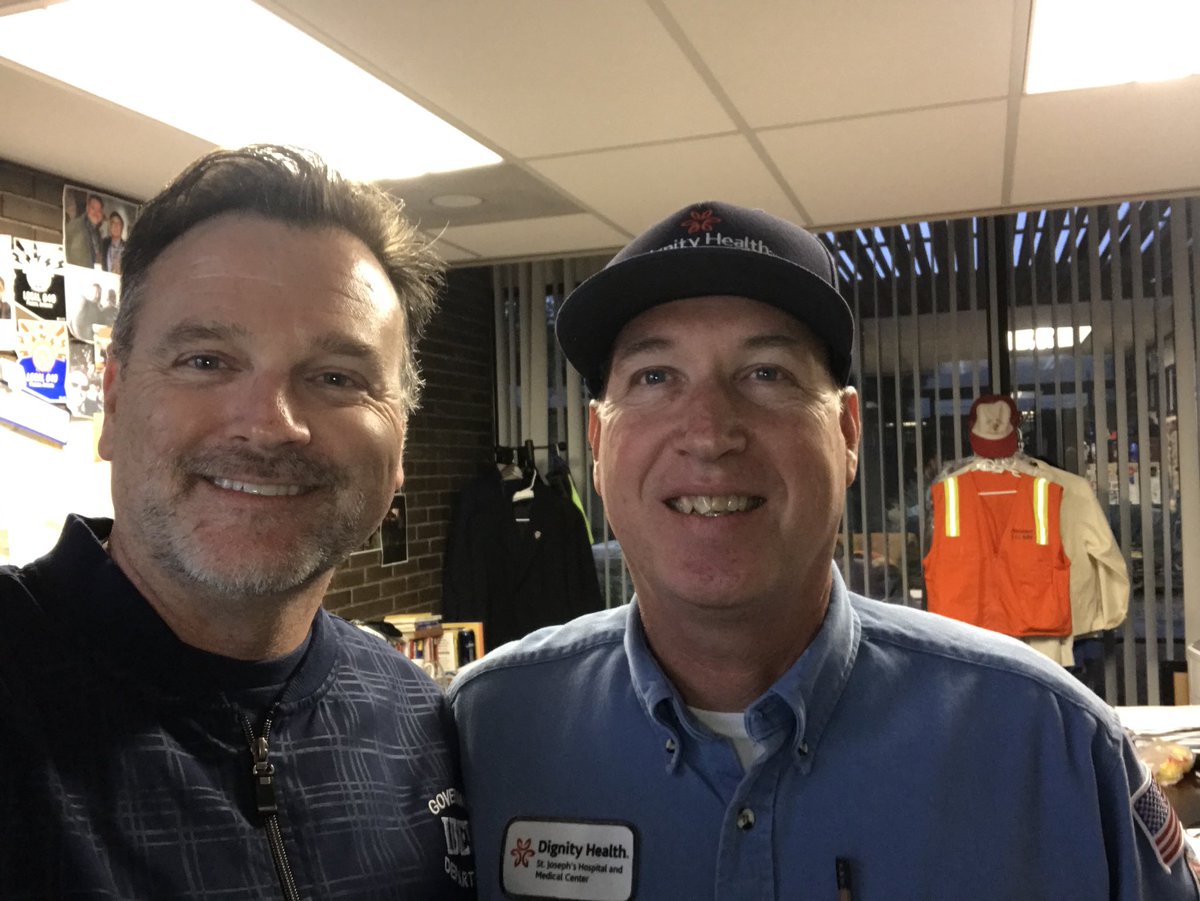DelbertHawk's tweet photo. @DelbertHawk Great seeing my cousin David Hawk and 25 year @IBEW640 member this morning. #IBEWFAMILY https://t.co/9nIJI1G16f