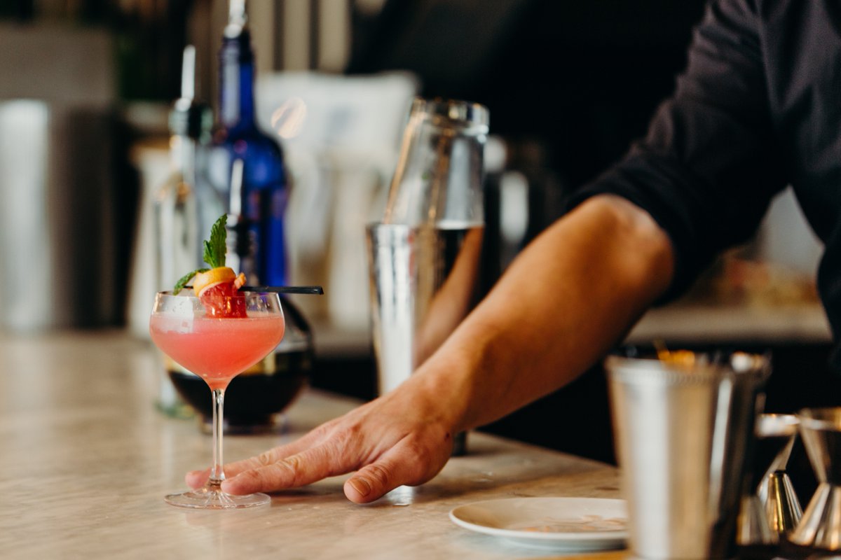 It's #singlesawarenessday!
Come by tonight and #treatyourself to our $8 signature cocktail list!
#singlelife #dtkawesome #dtklove